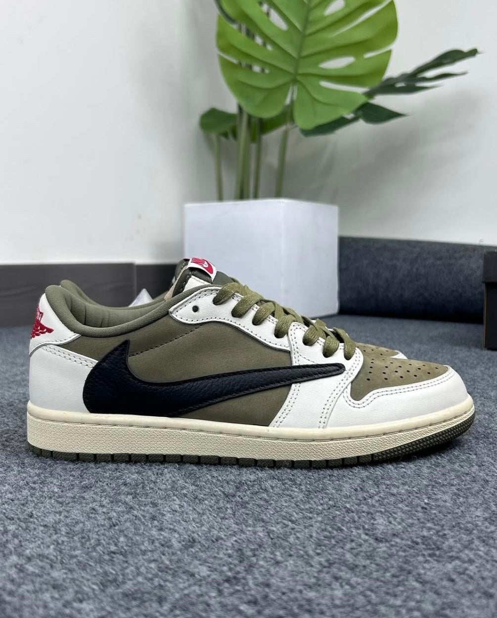 Jordan 1 Low Travis Scott Medium Olive