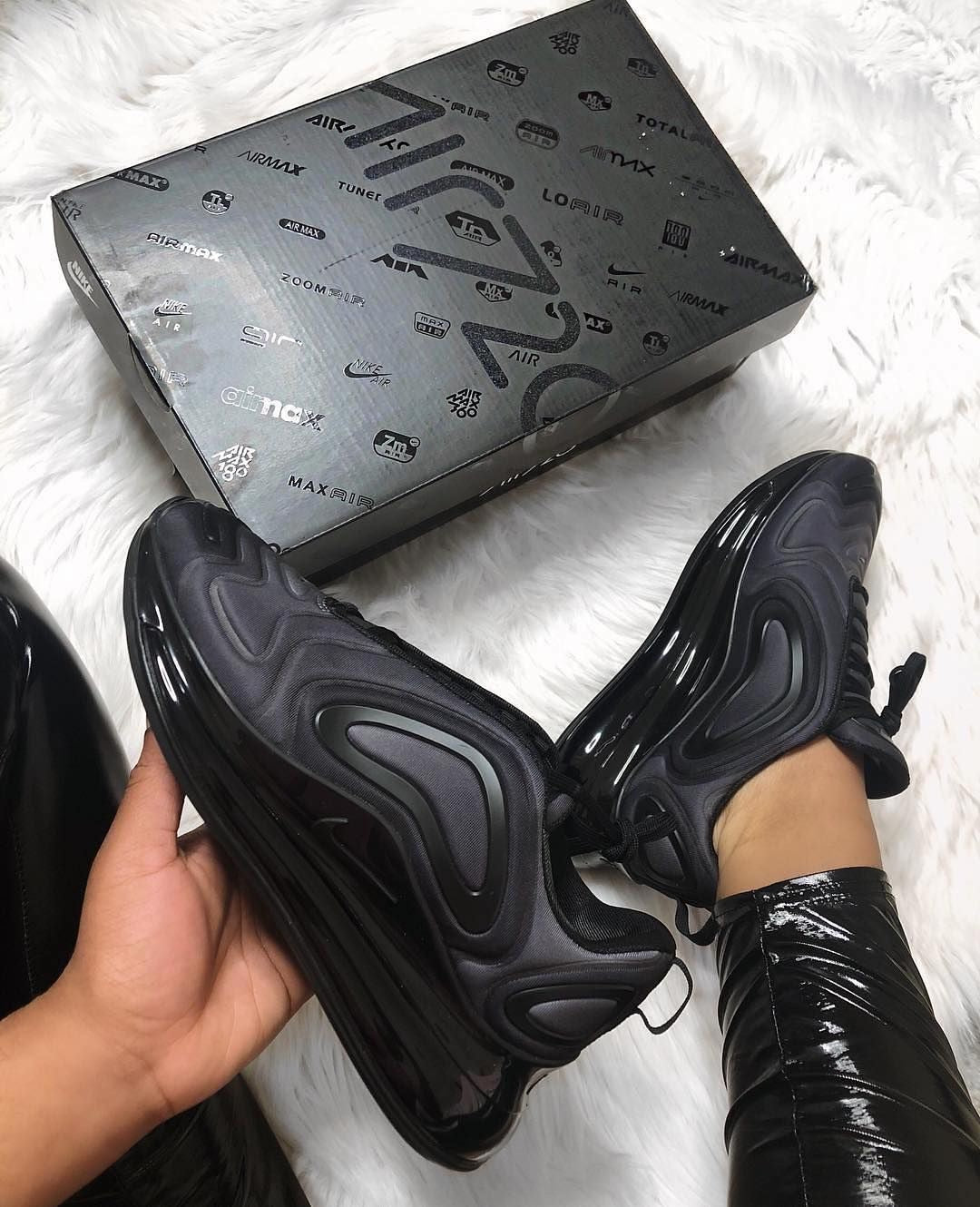 Nike Air Max 720 Schwarz