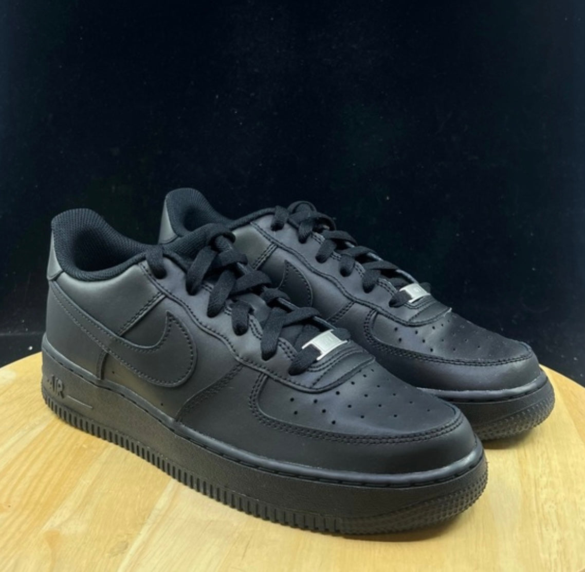 Nike Air Force 1 Triple Black