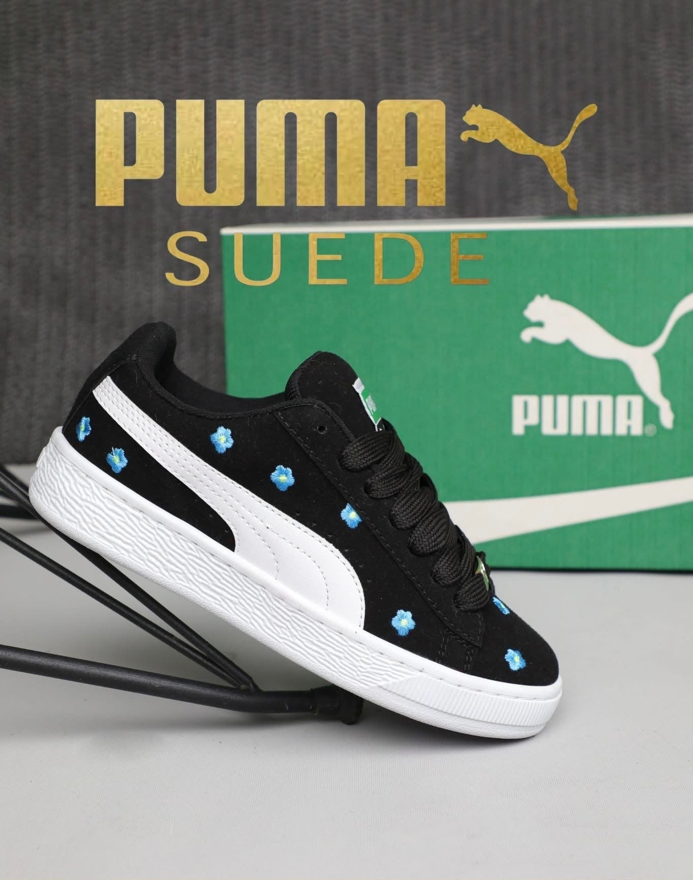 Puma Schwarz Weiß Schuhe-Blau Blumen