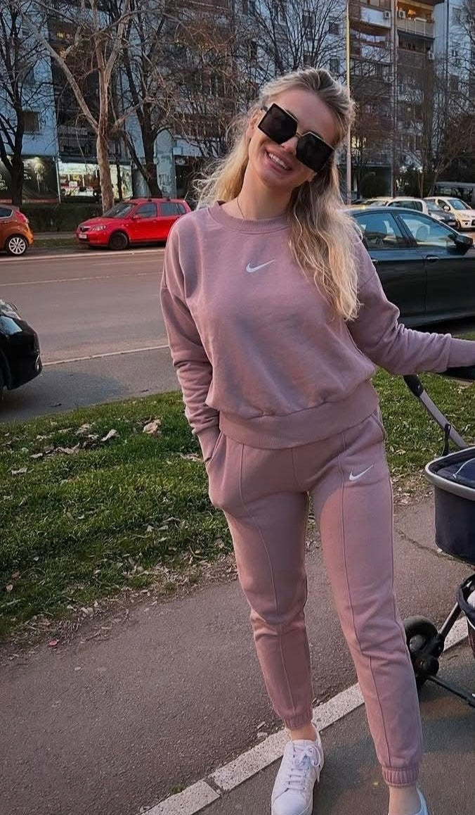 Nike Szabadidő Szett Lila