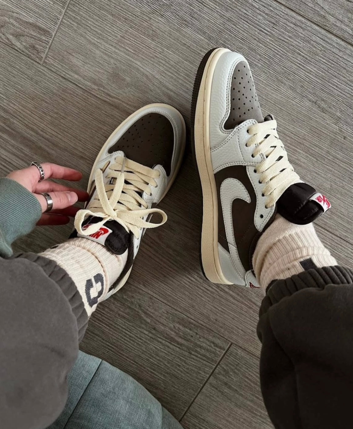 Nike Air Jordan 1 scăzut Travis Scott Reverse Mocha