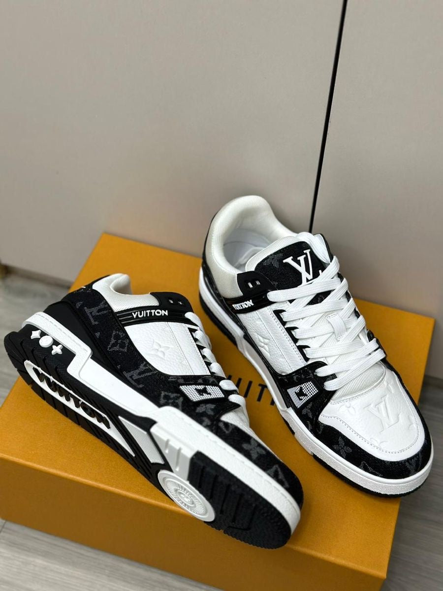 Louis Vuitton Trainer Black White