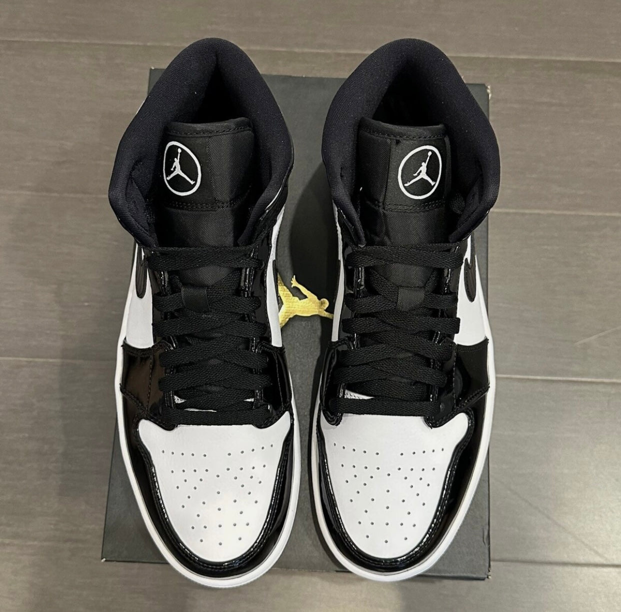 Air Jordan 1 Mid OG Black-White
