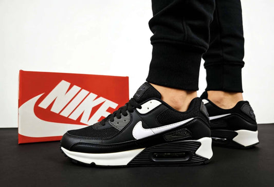 Nike Air Max 90 Black White