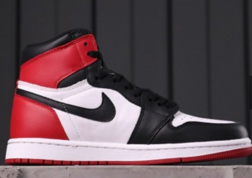 Air Jordan 1 High OG Black Toe