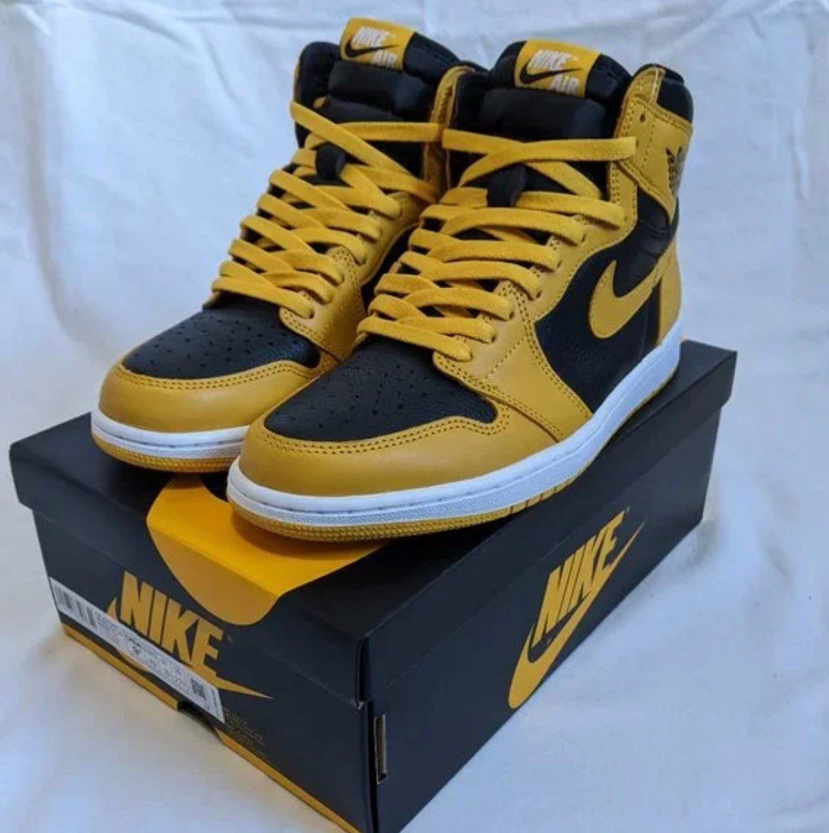 Air Jordan 1 High OG Pollen