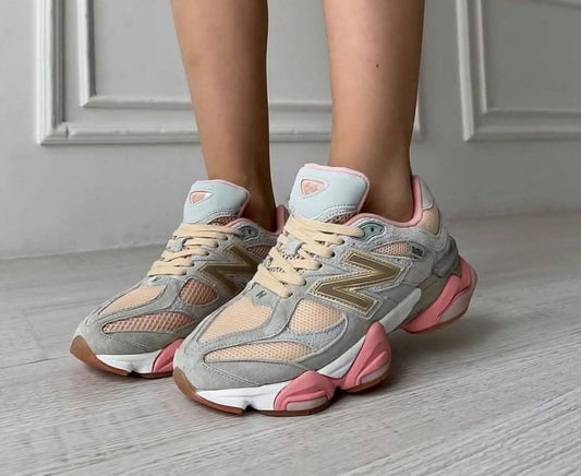 New Balance 9060 Creme Grau Rosa