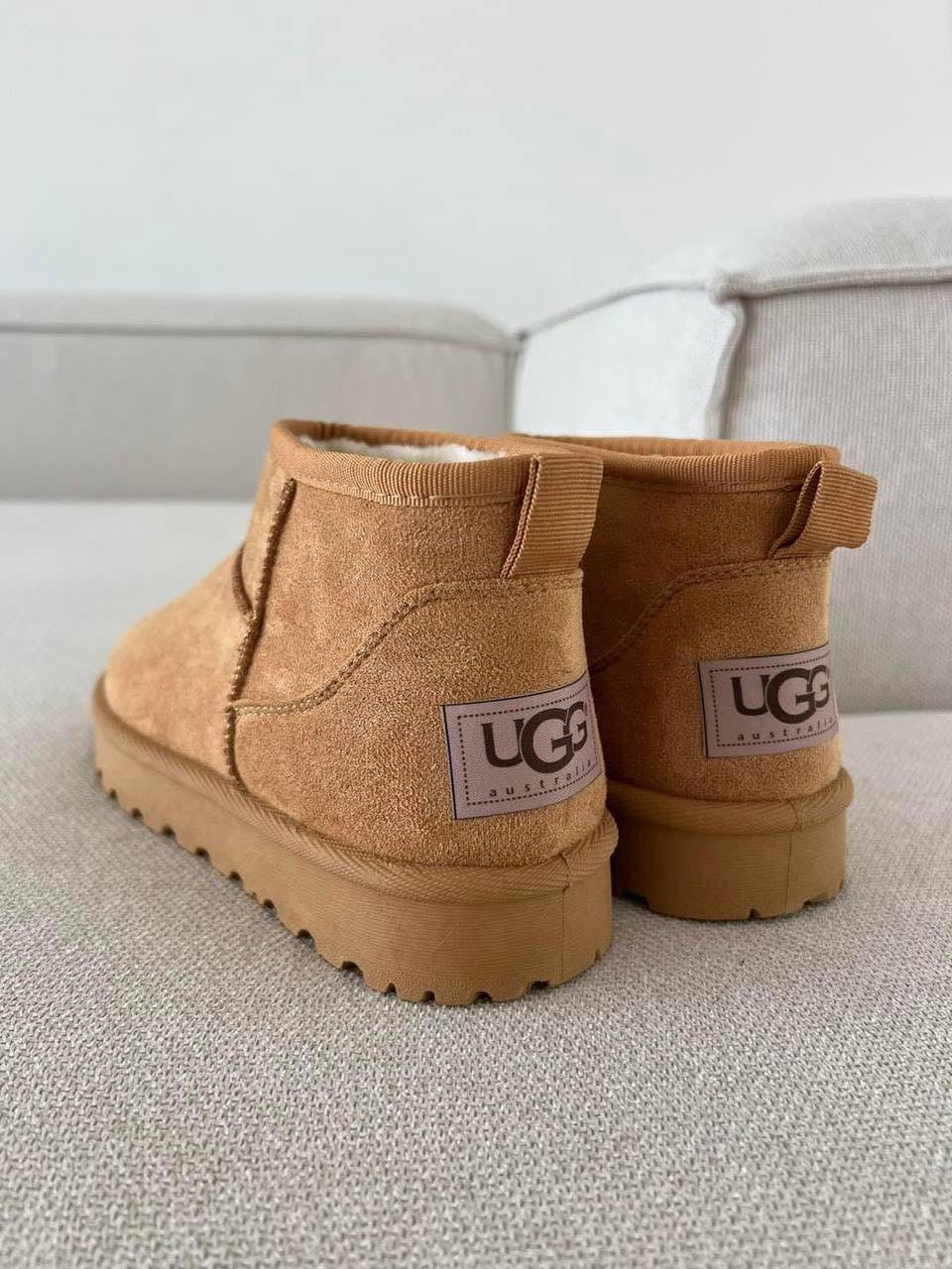 UGG velúr alacsony talpú gyapjú