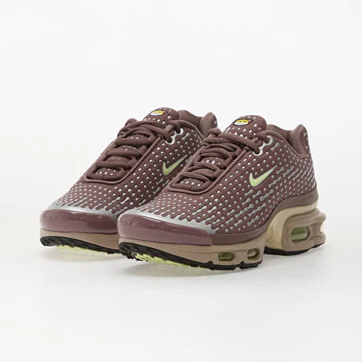Nike Air Max Plus Vii Plum Eclipse/ Barely Volt-Mtlc Gold Grain