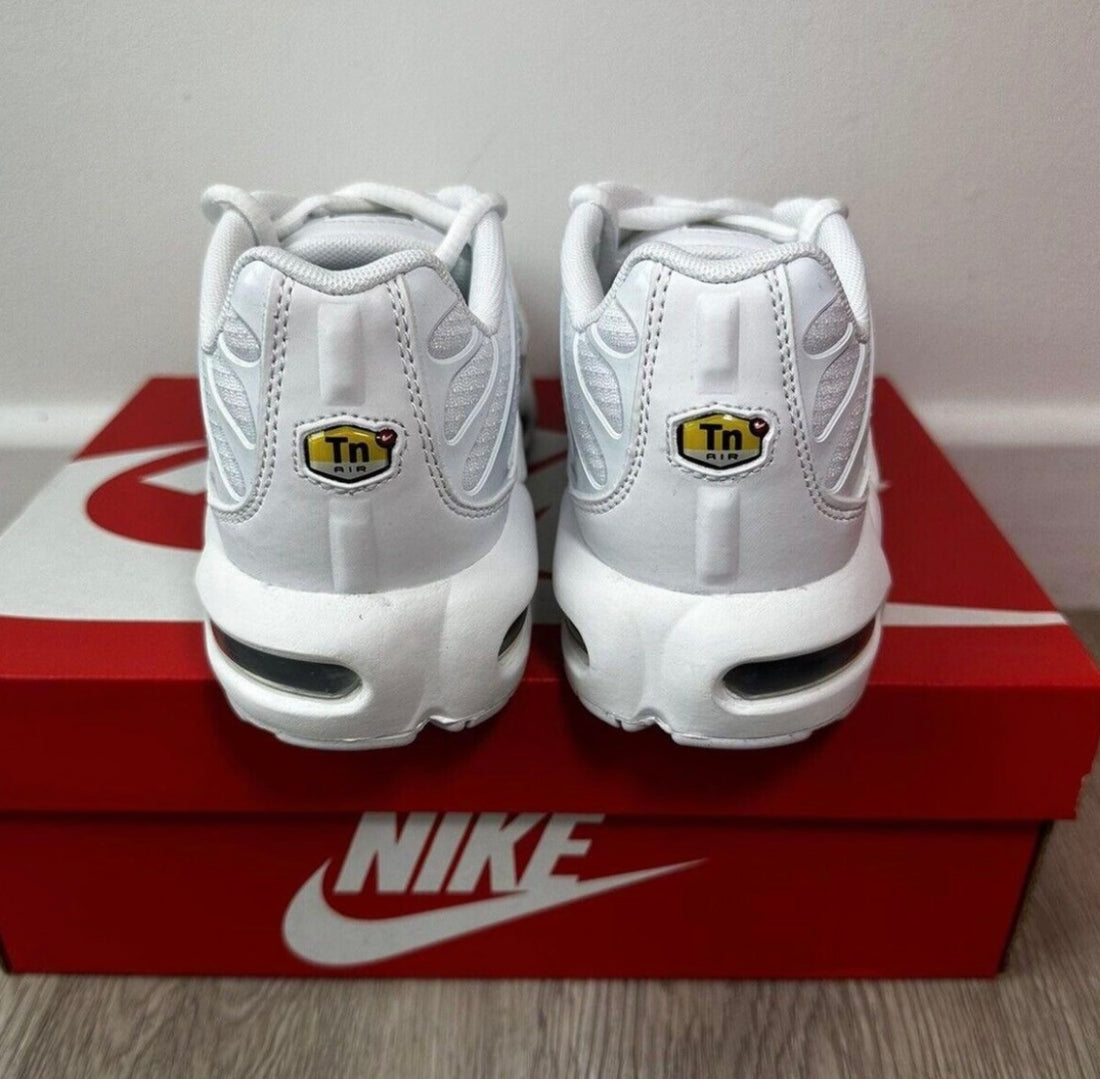 Nike Air Max a reglat alb