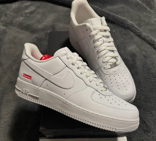 Nike Air Force 1 Triple White Supreme