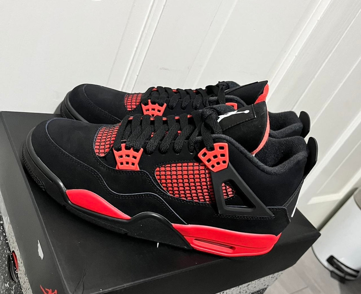 Air Jordan 4 Red Thunder