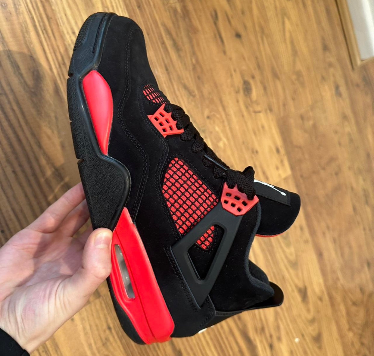 Air Jordan 4 Red Thunder