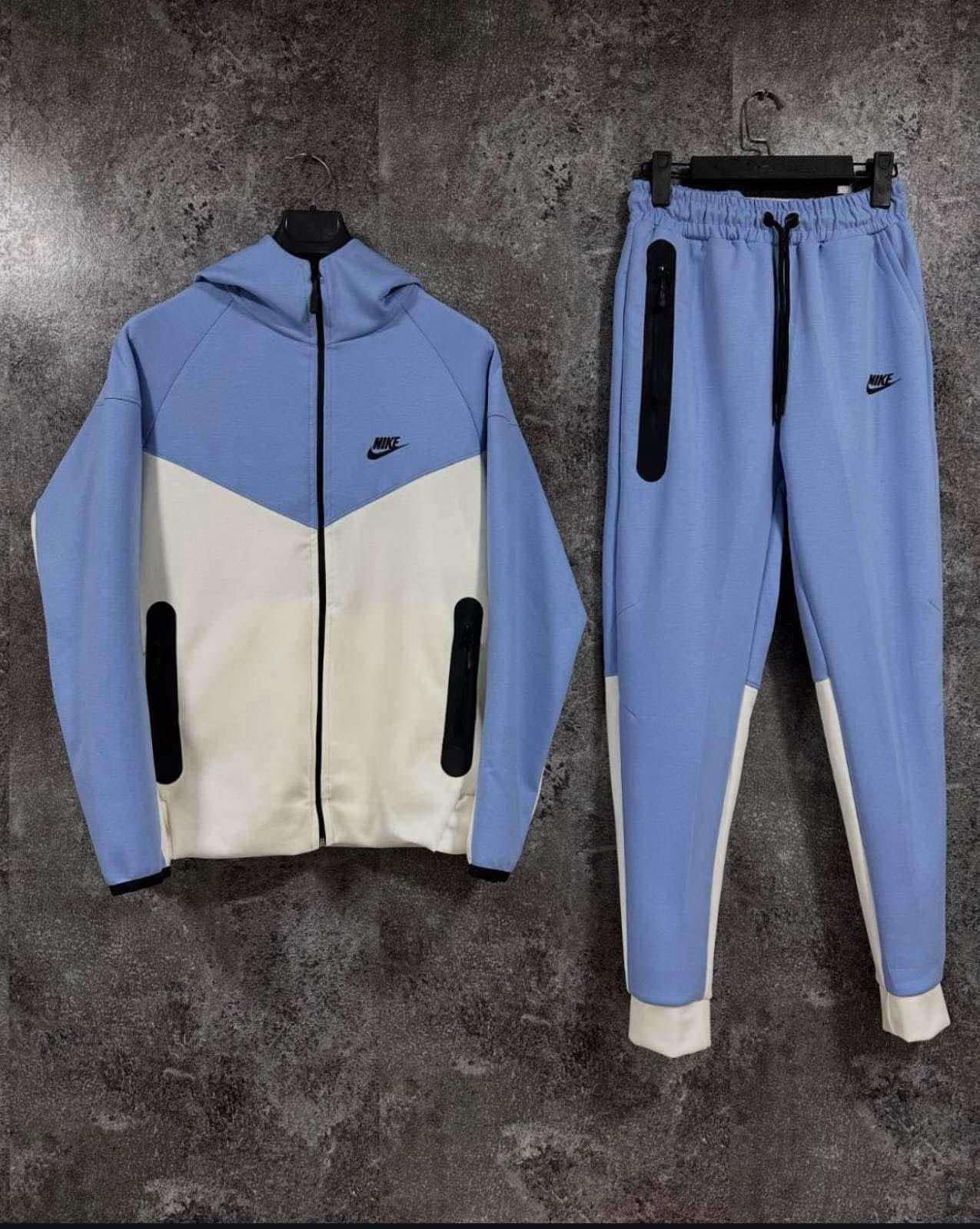 Nike Tech Fleece melegítő együttes