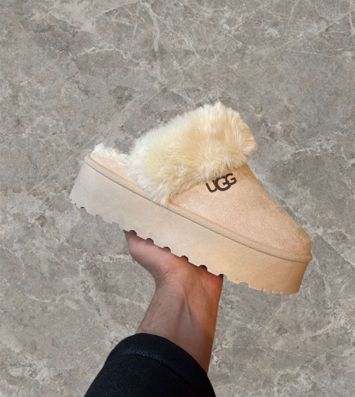 UGG Tazz Creme Fell