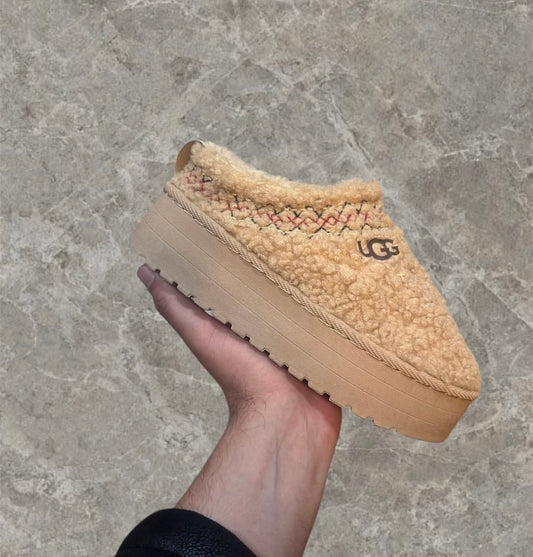 UGG Tazz Braun Wolle