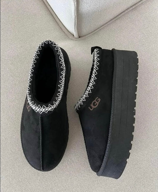 UGG Tazz schwarze Hausschuhe