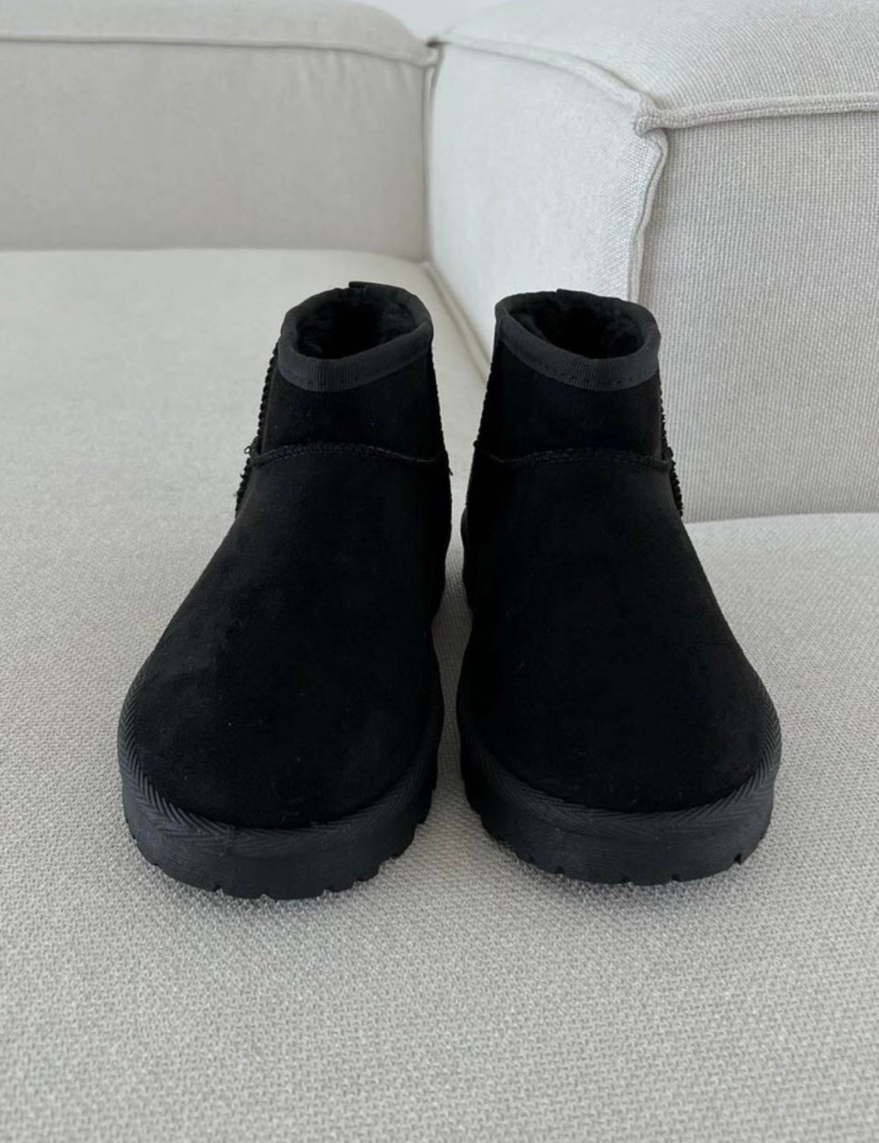 UGG Classic Ultra Mini Schneestiefel Schwarz
