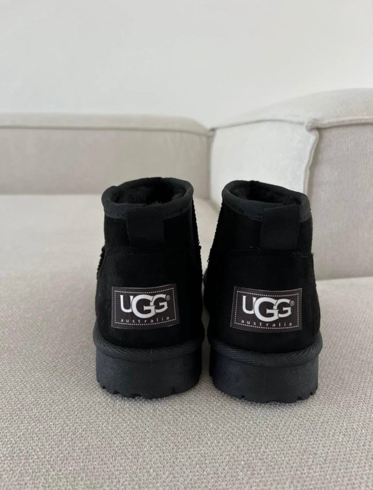UGG Classic Ultra Mini Schneestiefel Schwarz
