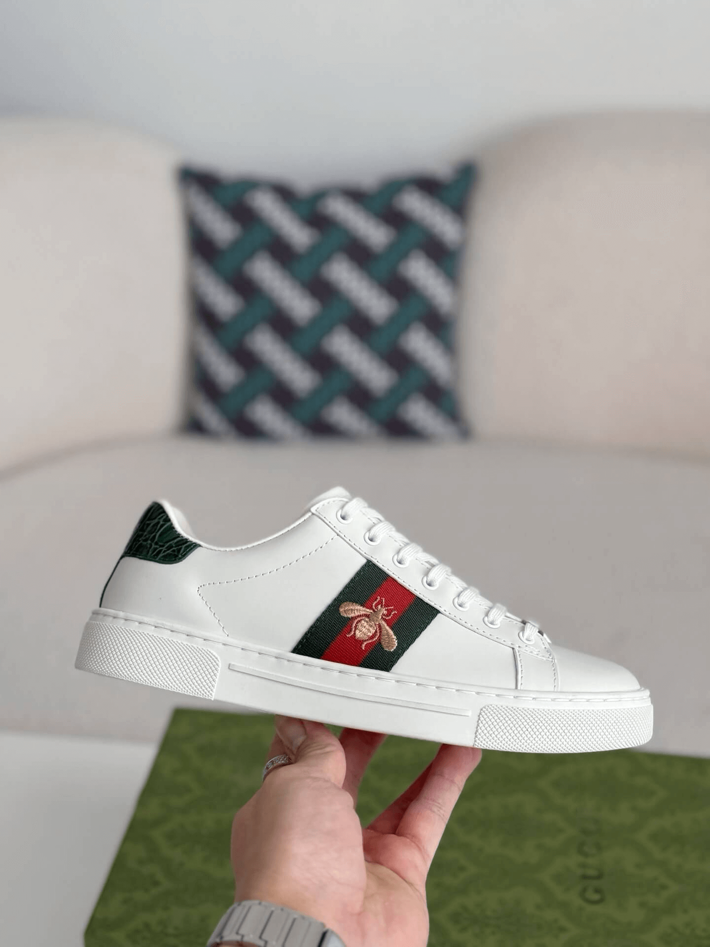 Gucci Ace-Fehér Bőr/Hálócsíkos Méhecskés