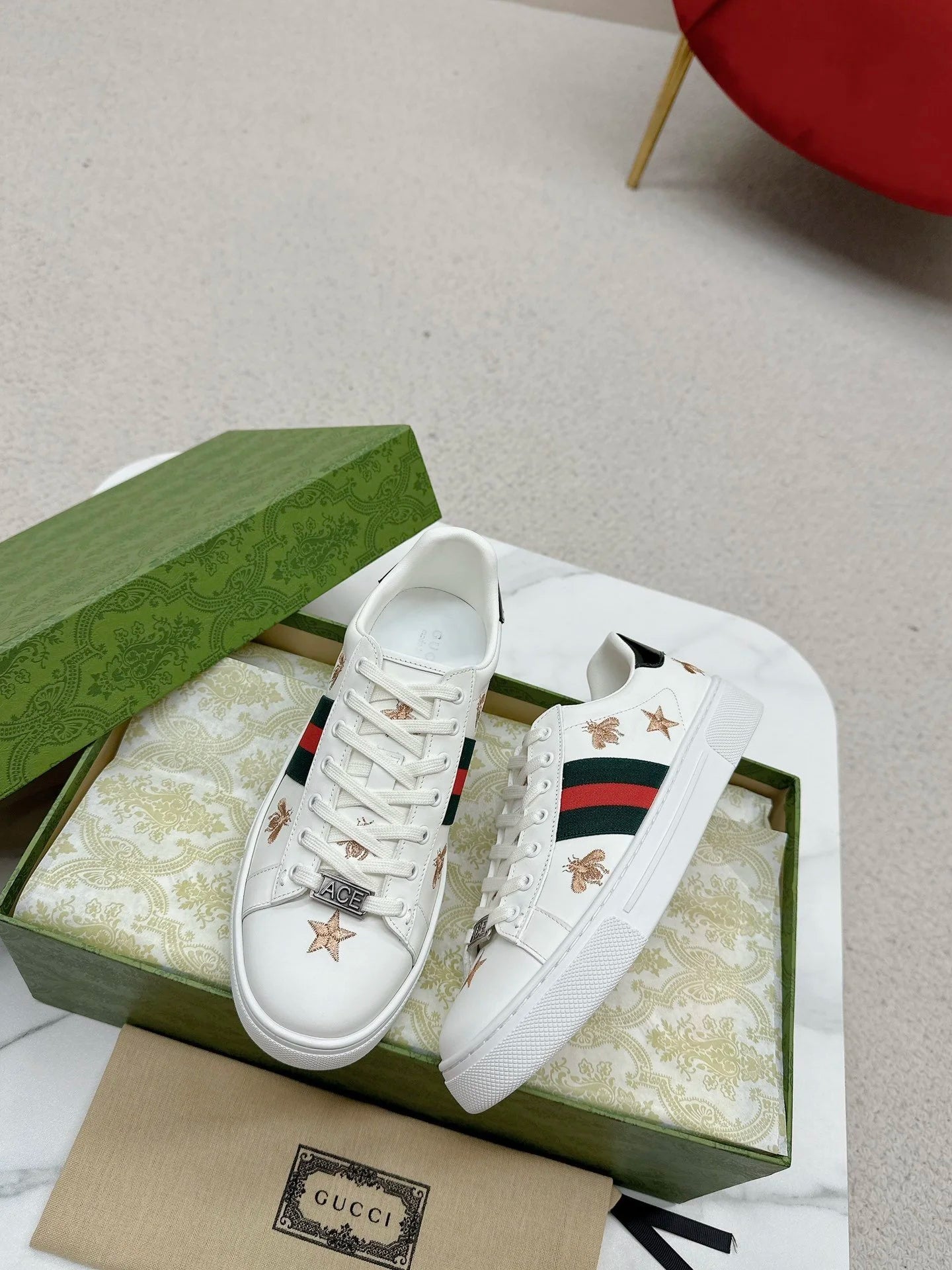 Gucci Ace Bee & Star Hímzett Logó Fehér Bőr