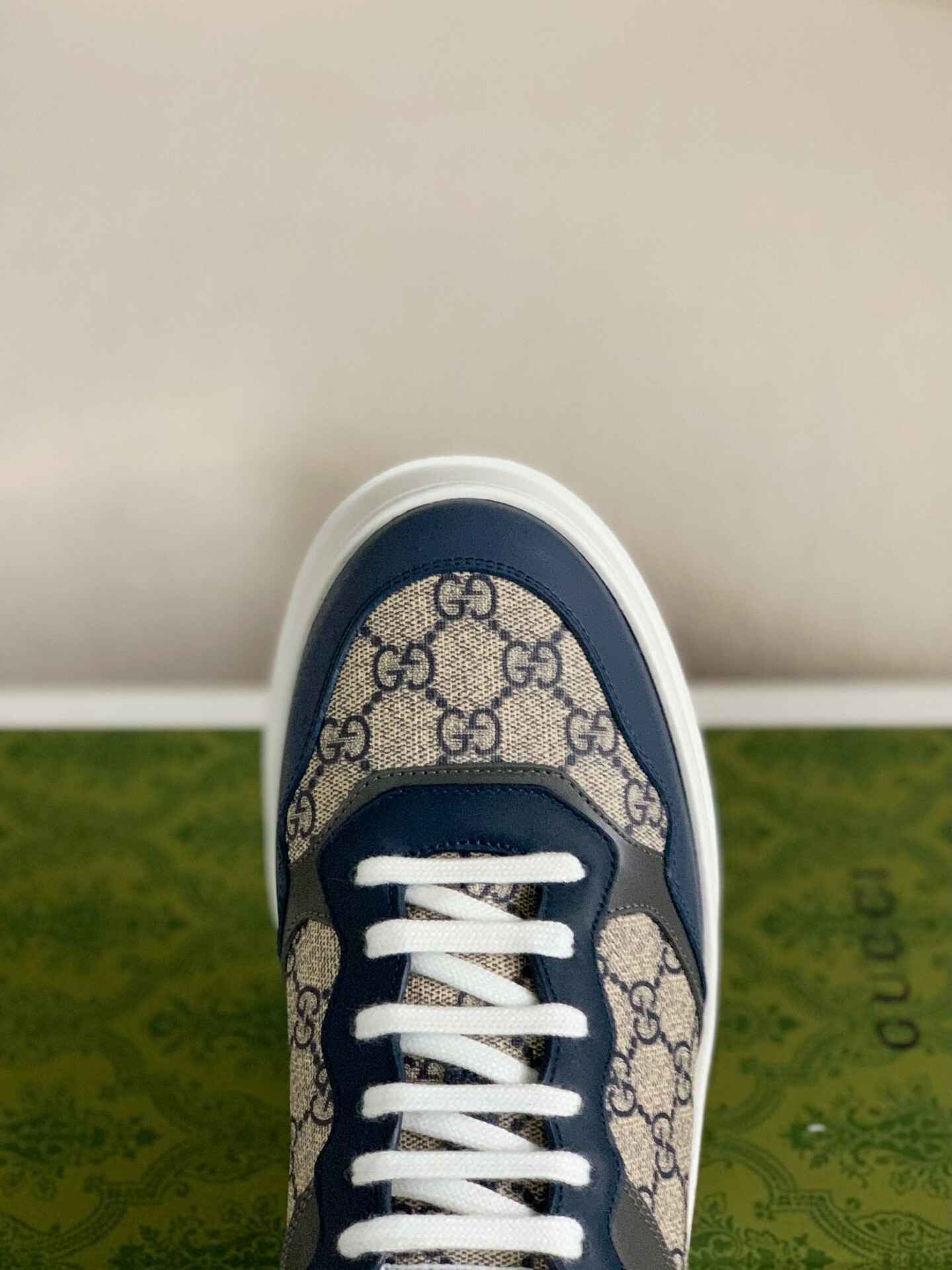 Gucci – Blue & Beige GG Supreme Canvas