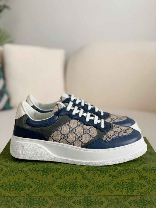 Gucci – Blue & Beige GG Supreme Canvas