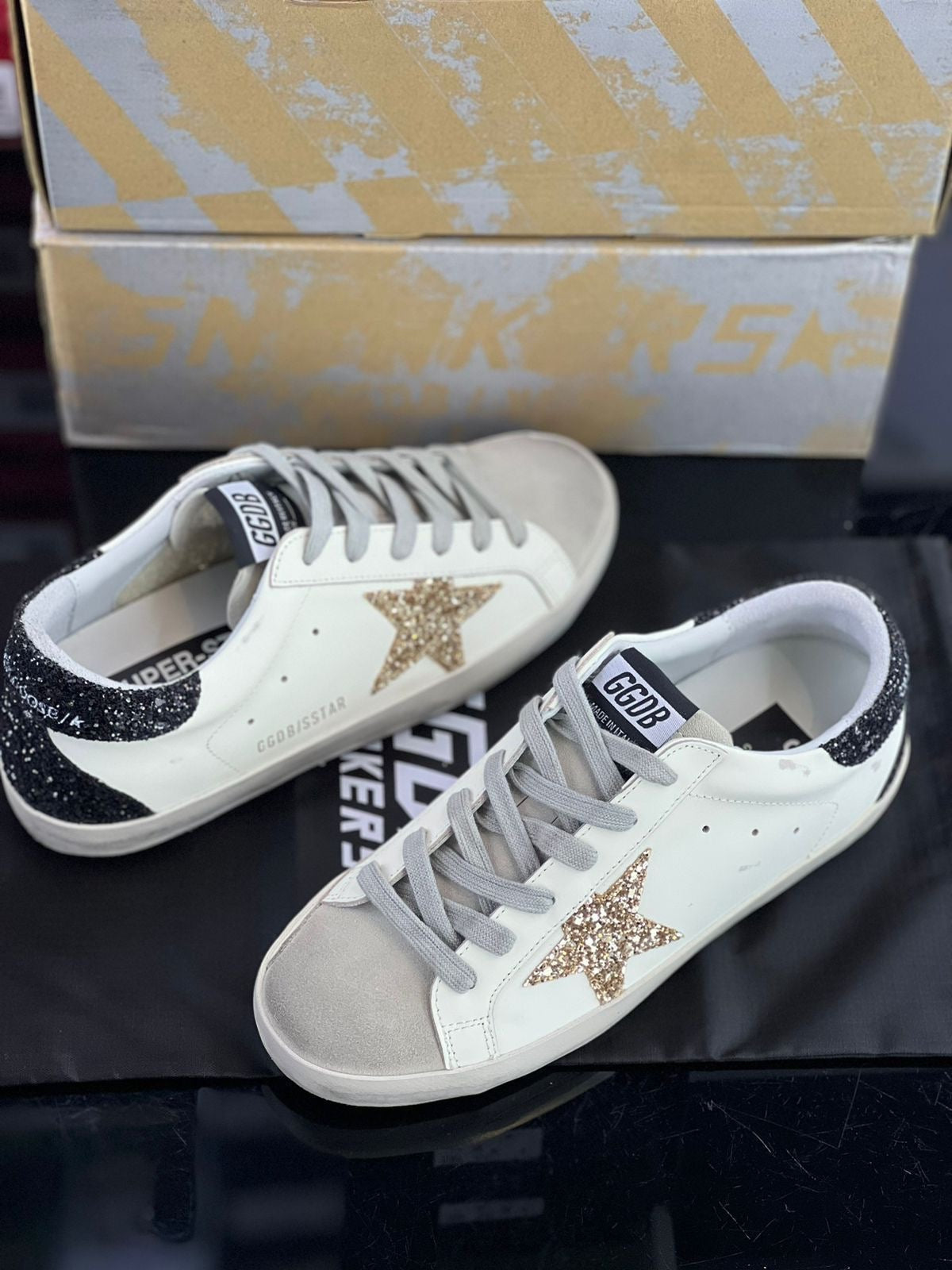 Golden Goose Super-Star Arany Csillogó Csillaggal És Jégszürke Velúr Betétekkel