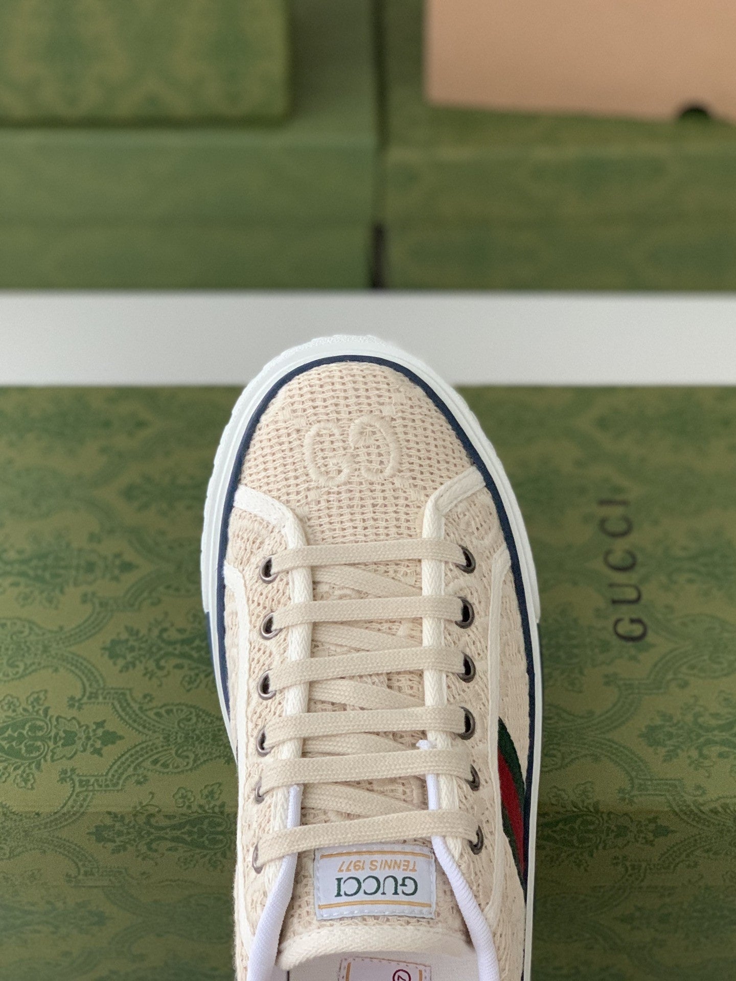 Gucci Tennis 1977 – Törtfehér GG Hímzett Vászon