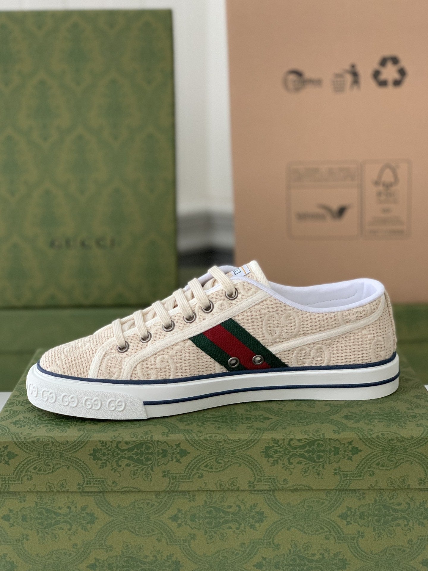 Gucci Tennis 1977 – Törtfehér GG Hímzett Vászon
