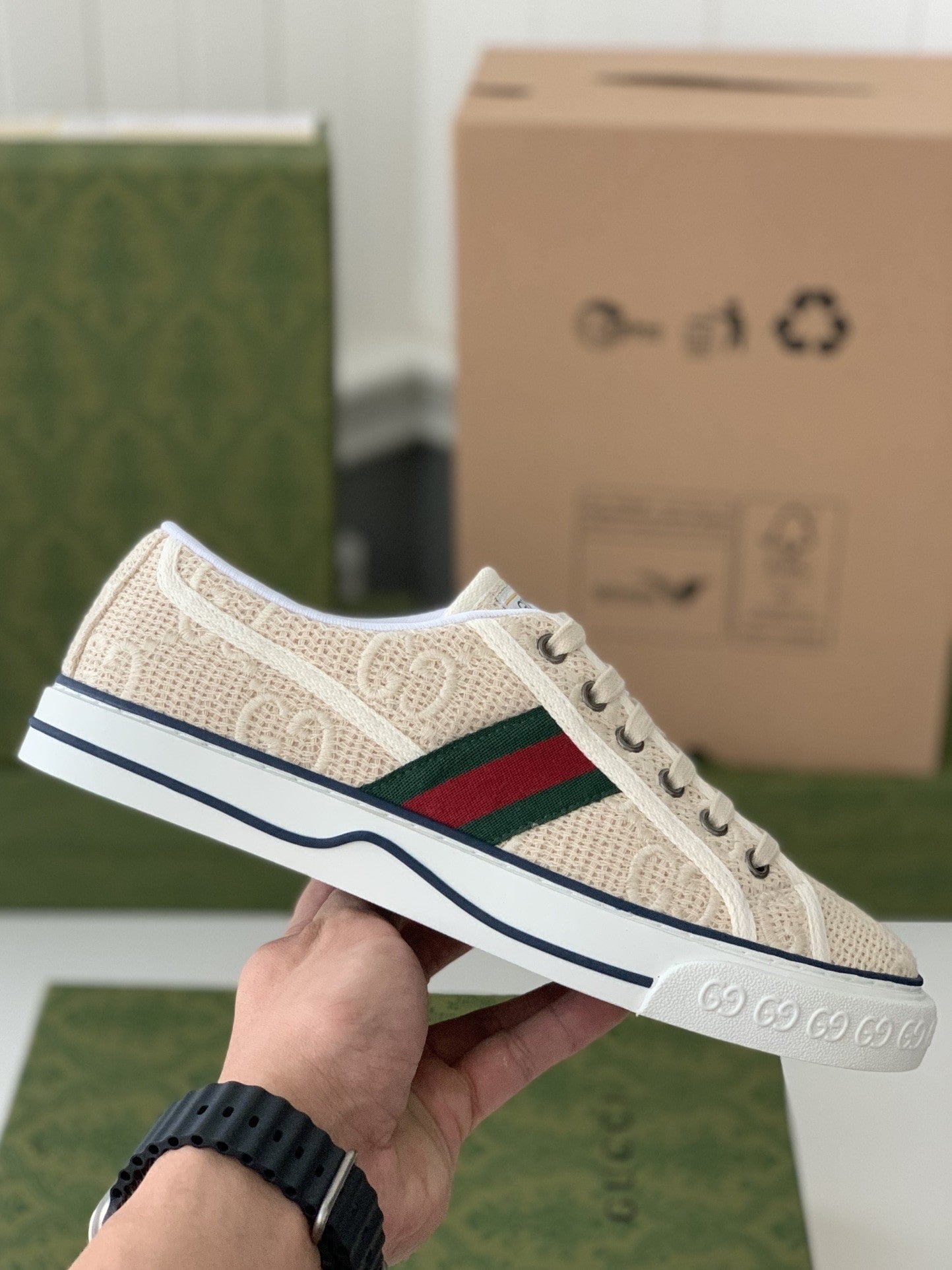 Gucci Tennis 1977 – Törtfehér GG Hímzett Vászon