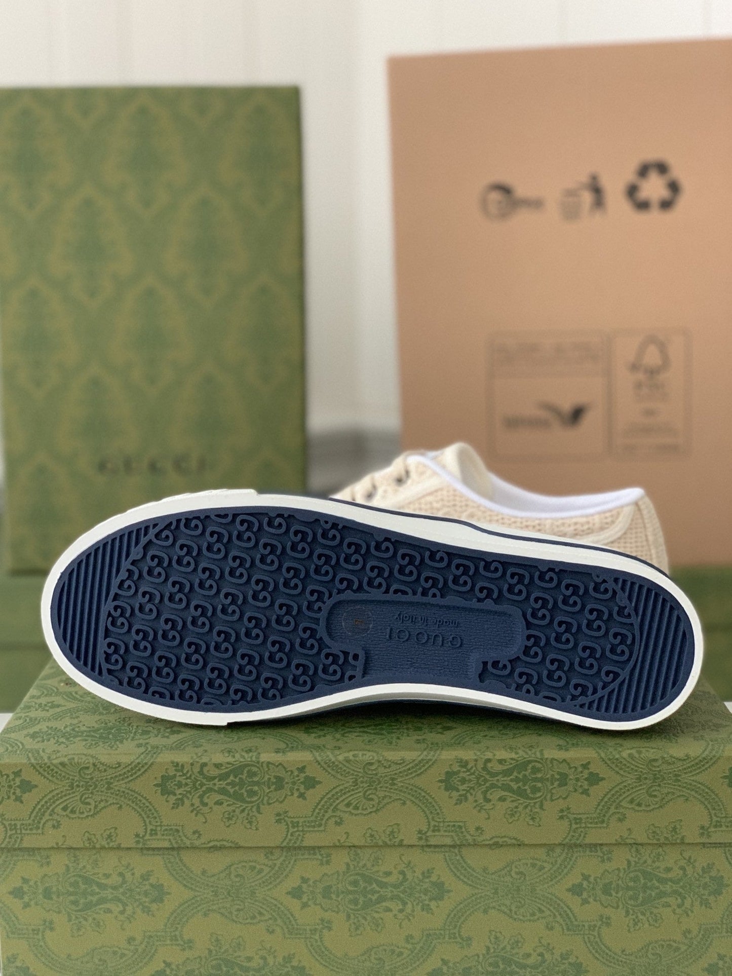 Gucci Tennis 1977 – Törtfehér GG Hímzett Vászon