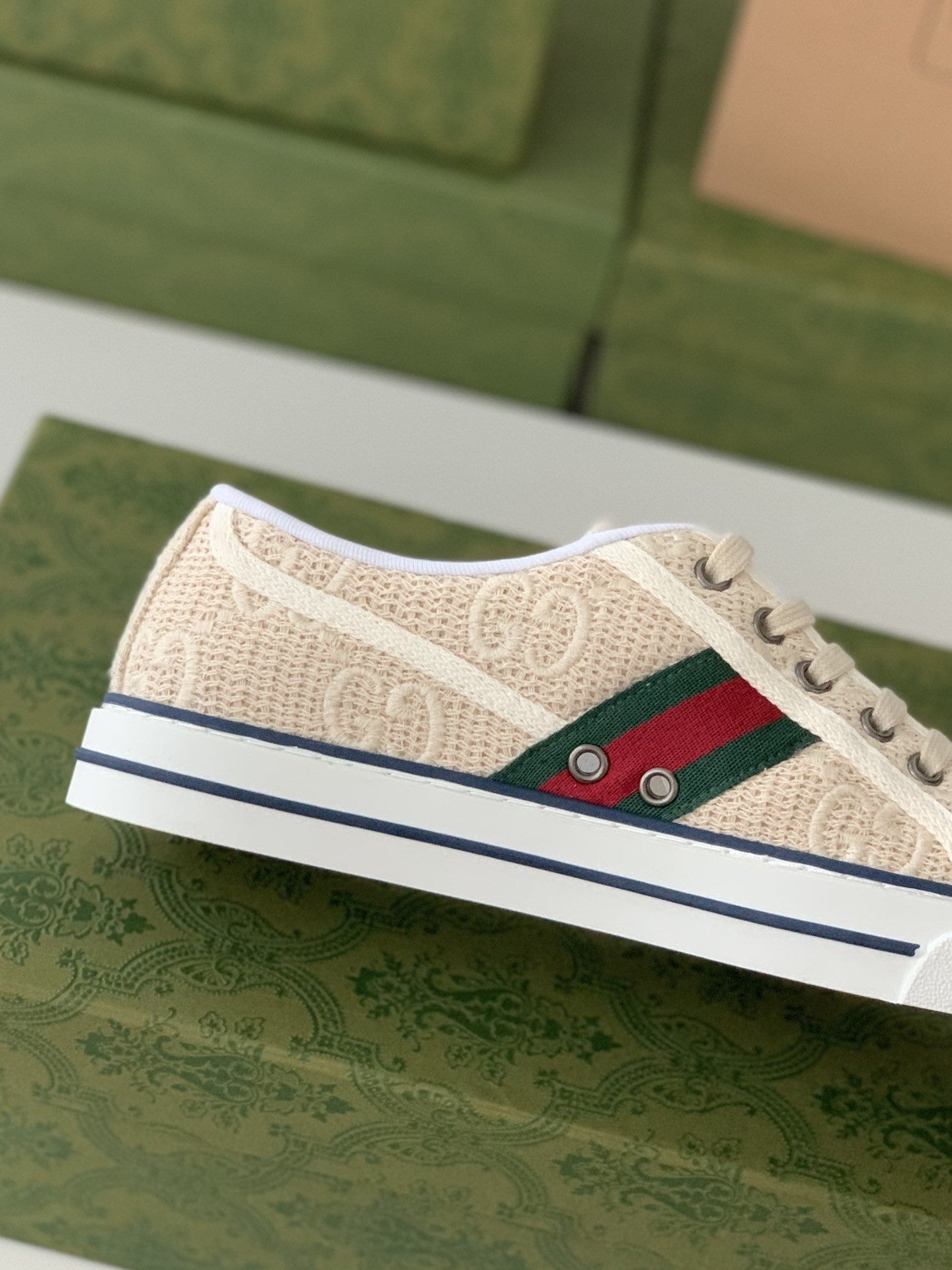 Gucci Tennis 1977 – Törtfehér GG Hímzett Vászon