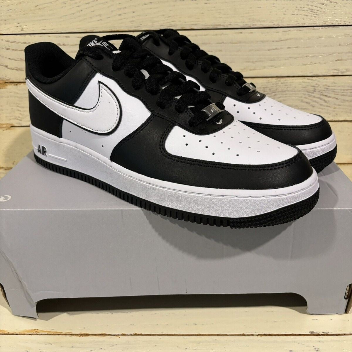 Nike Air Force 1 Panda