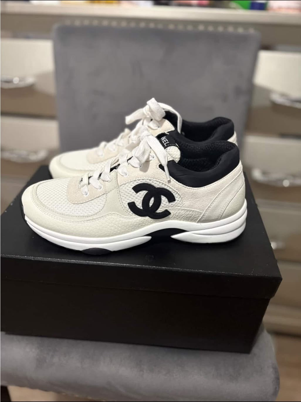 Chanel Low Daim White Black