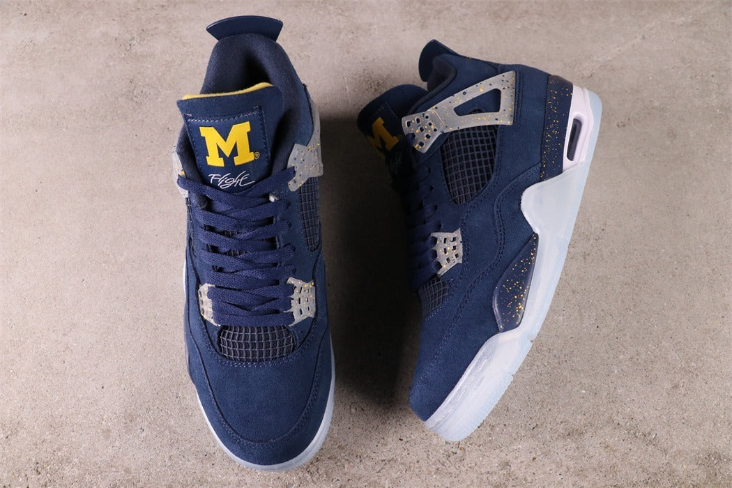Air Jordan 4 Michigan PE