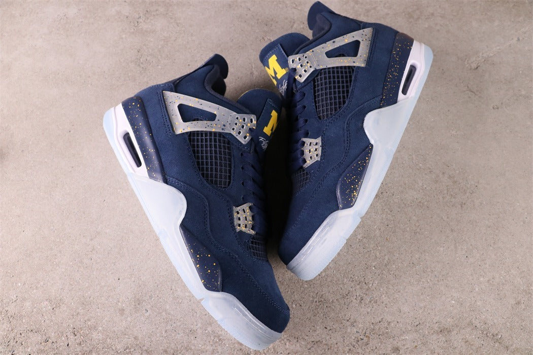 Air Jordan 4 Michigan PE
