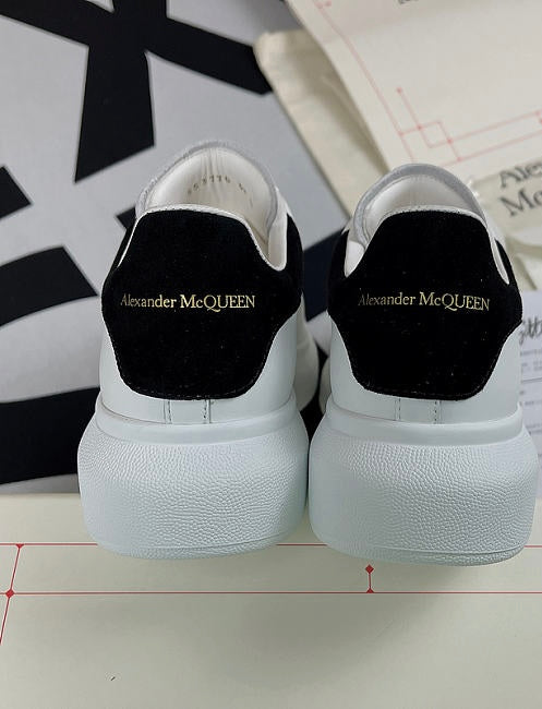 Alexander McQueen alb negru