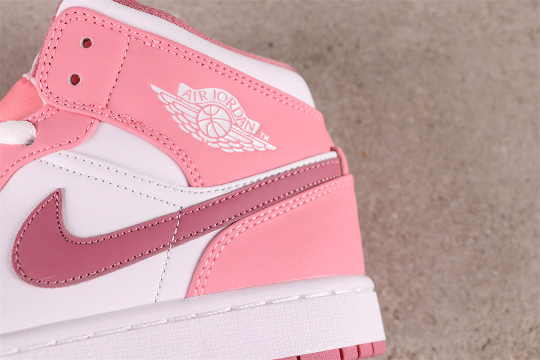 Air Jordan 1 Mid Valentines Day