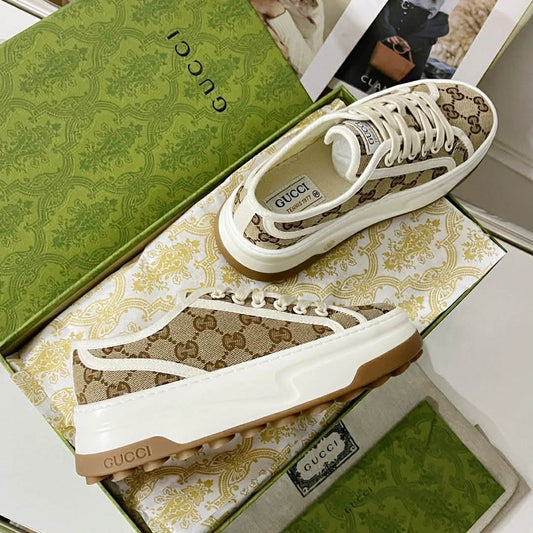 Gucci GG Interlocking G Beige (Women's)