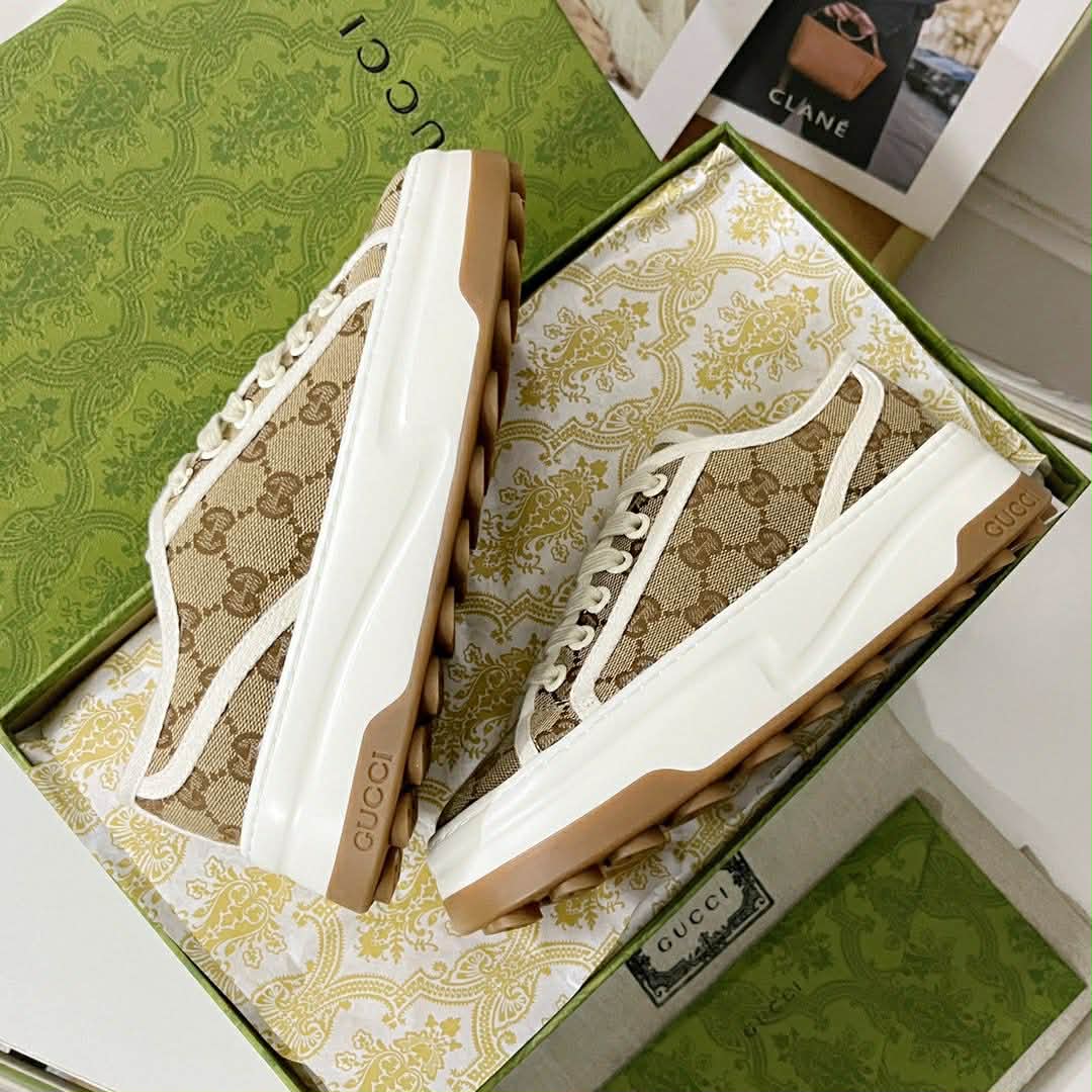 Gucci GG Interlocking G Beige (Women's)