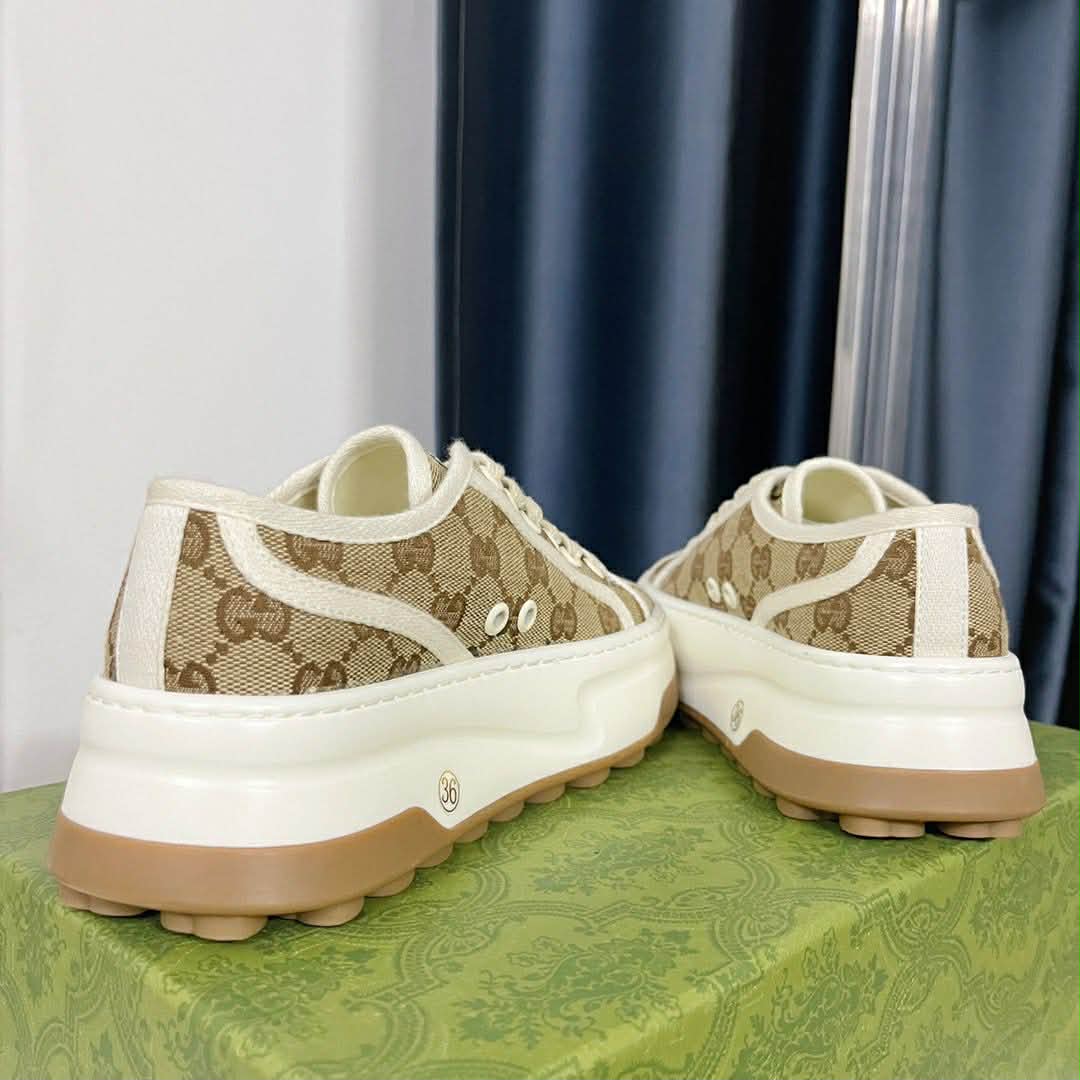 Gucci GG Interlocking G Beige (Women's)